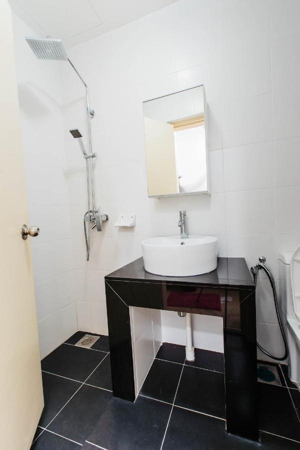 Cozy Homestay With Wifi @Encorp Strand Mall @Alpha Ivf Petaling Jaya Exterior foto